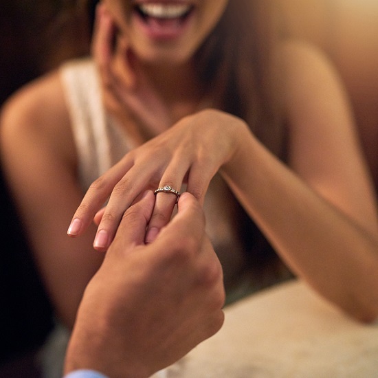 diamond engagement ring medina